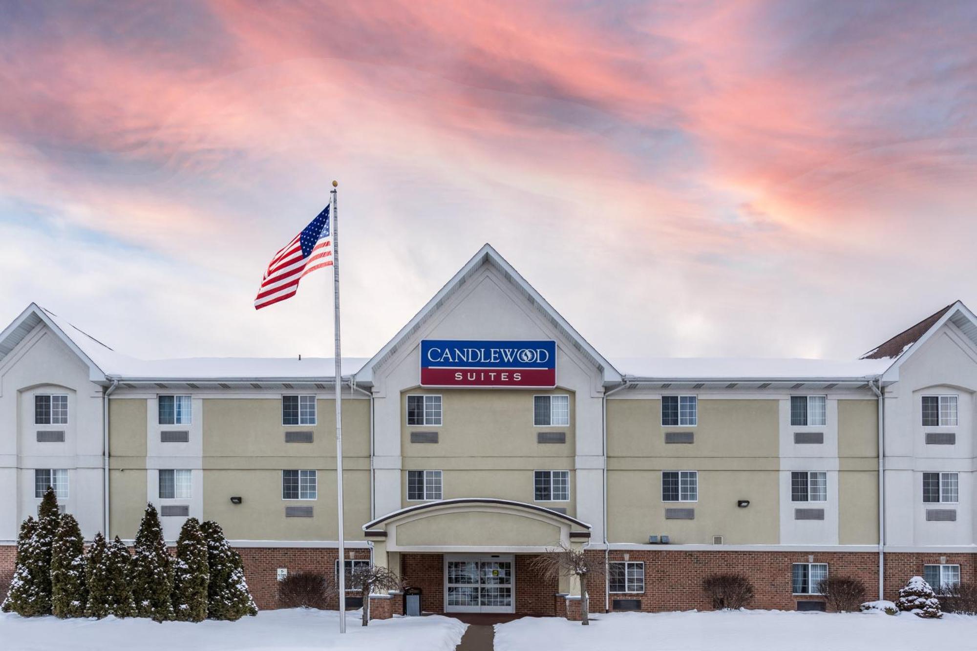 Candlewood Suites South Bend Airport, An Ihg Hotel Exterior photo