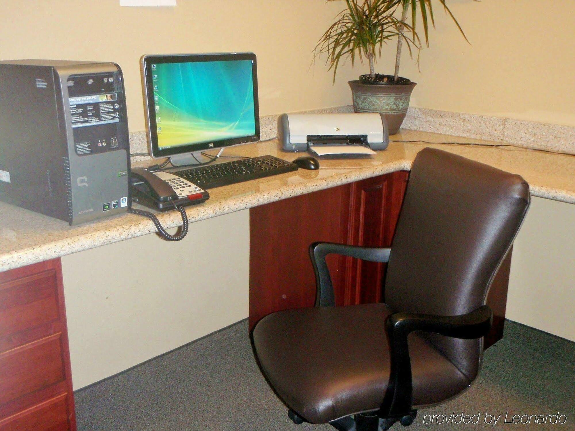 Candlewood Suites South Bend Airport, An Ihg Hotel Facilities photo